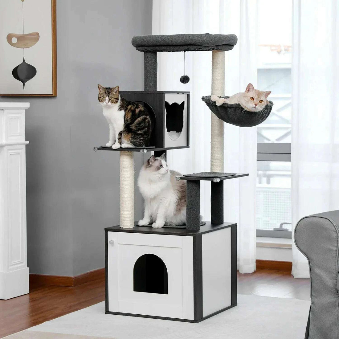 Arbre à chat en bois avec litière intégrée, vue d'ensemble