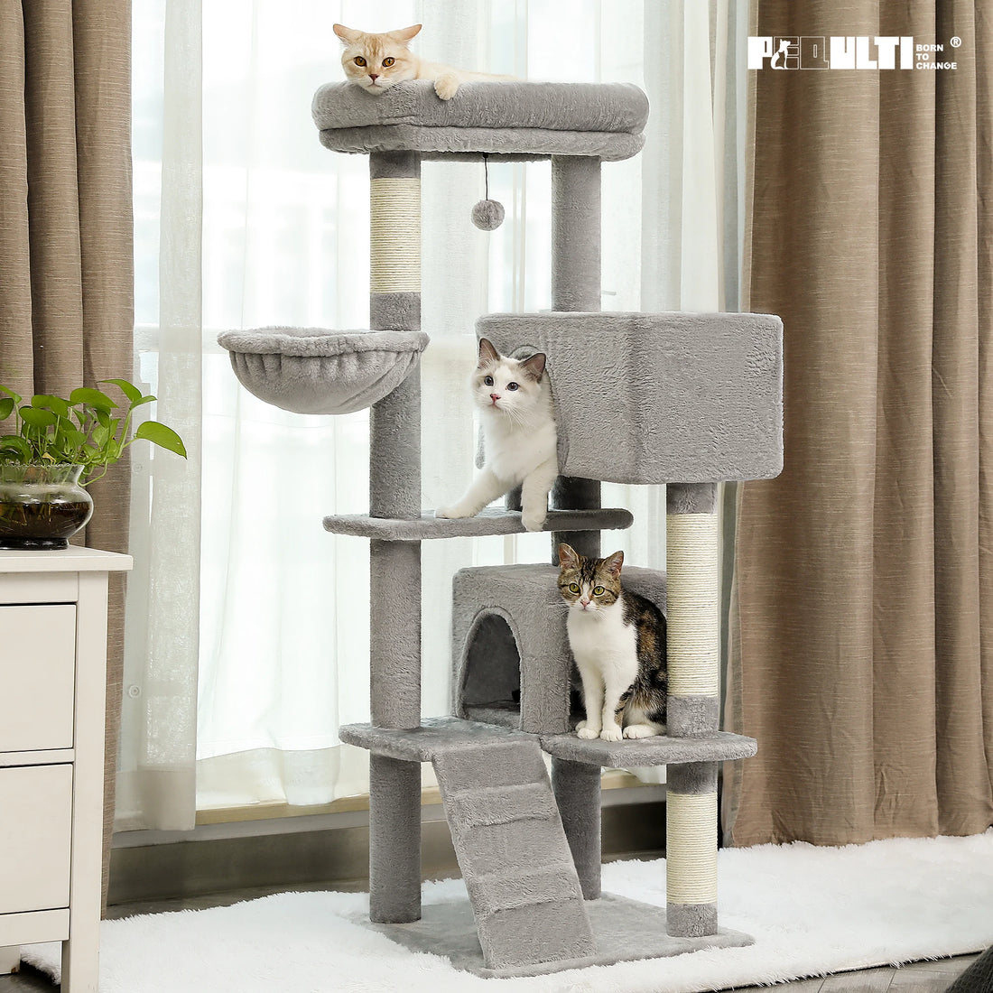 Arbre à chat blanc avec niche ronde